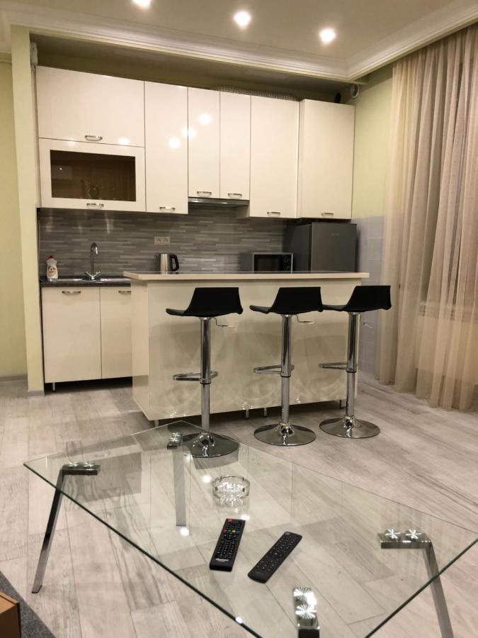 Квартира Около Станции Метро С Балконами Yerevan Exterior photo